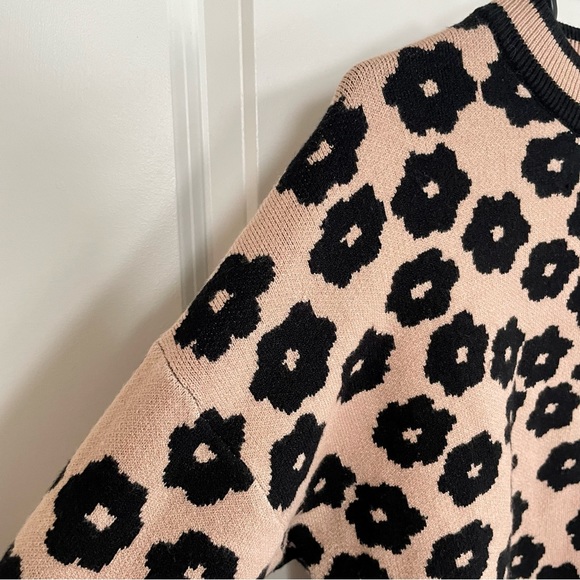 Patterned Sweater - Picture 2 of 3